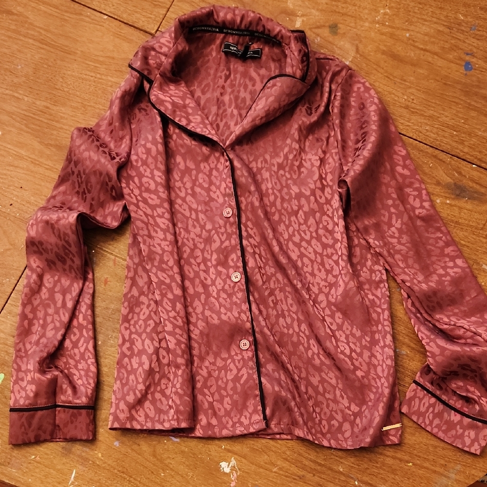 BCBGMaxAzria Burgundy Leopard Button-Down Shirt And Pant Set XS